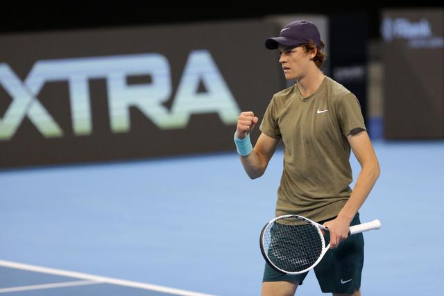 足与提升空 足与提升空