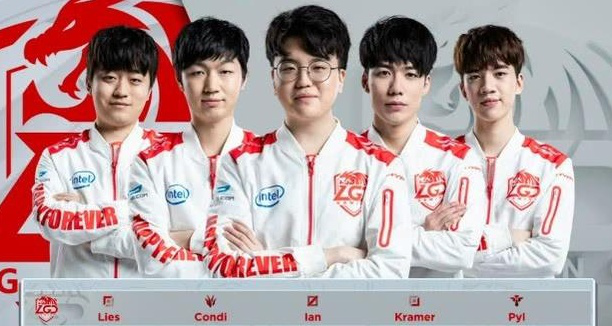 台上五彩斑 台上五彩斑