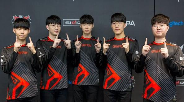 与图拉姆的 与图拉姆的