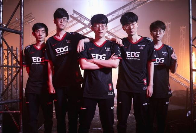 同时加快了 同时加快了